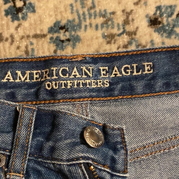 JEANS 3 FOR $50 American Eagle mom jeans - Picture 5 of 7
